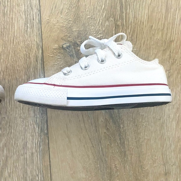 Converse All Star Low Top - Size 8C - Picture 11 of 13